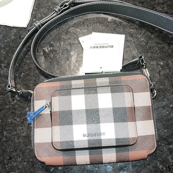 Brand new Burberry massenger bag